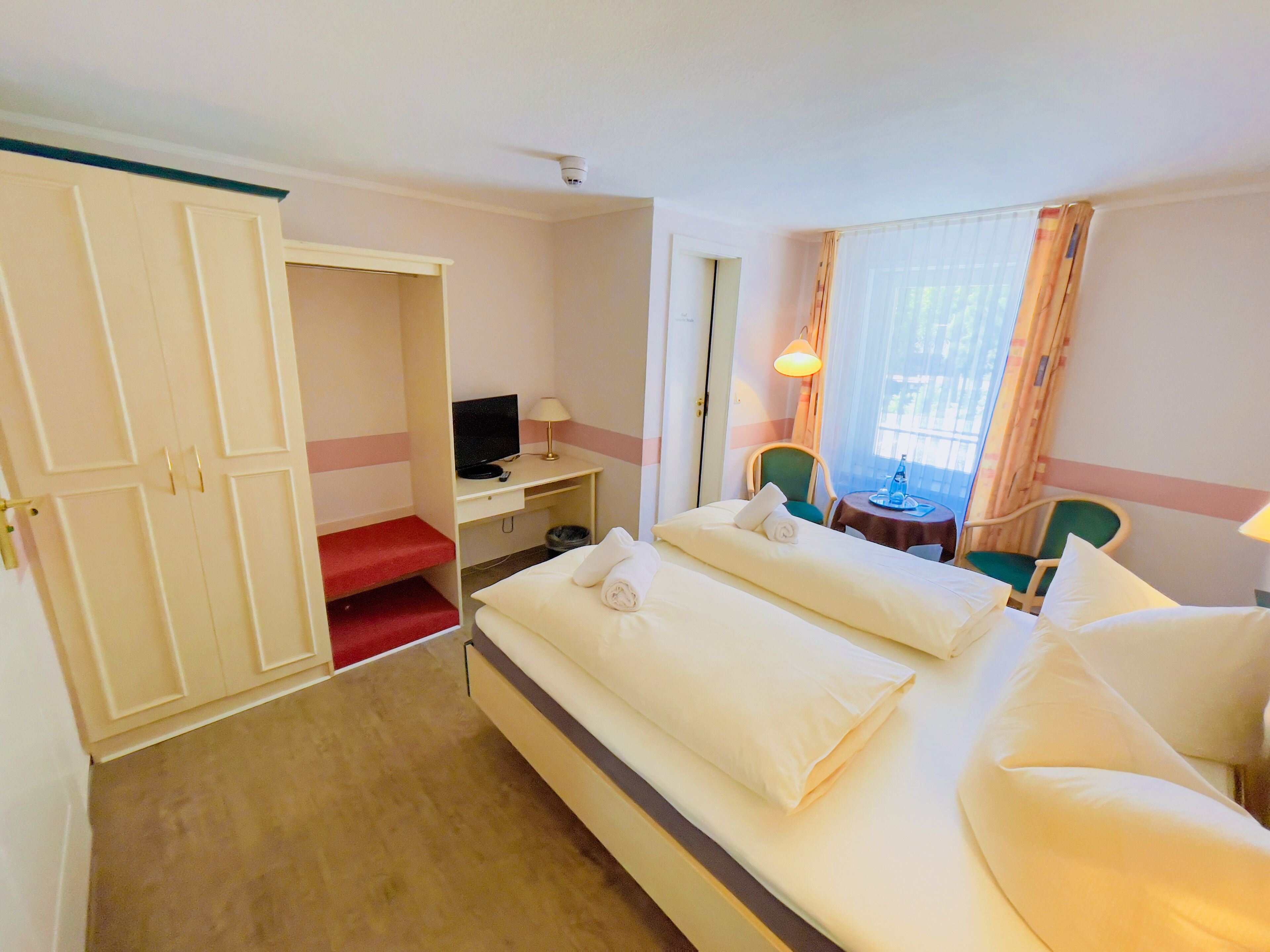 economy double room | 1 bedroom, hypo-allergenic bedding, memory-foam beds, in-room safe