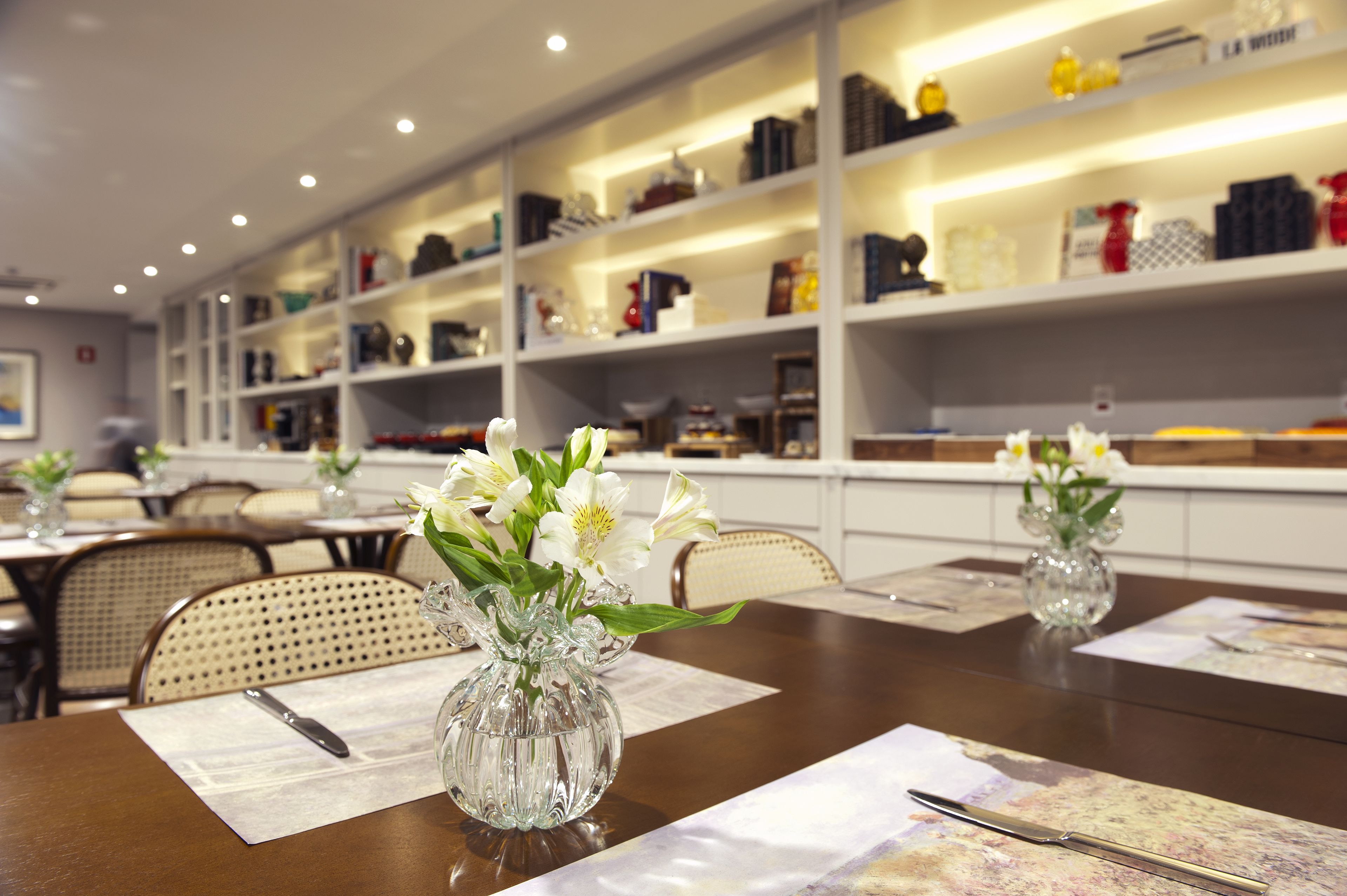 Daily buffet breakfast (BRL 55.00 per person)