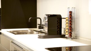 Comfort Apartment, 2 Bedrooms | Coffee and/or coffee maker - Holyguest - Mendele (Tel Aviv)