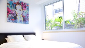 Comfort Apartment, 2 Bedrooms | 2 bedrooms, blackout curtains, iron/ironing board, free cots/infant beds - Holyguest - Mendele (Tel Aviv)