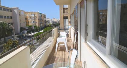 Holyguest - Ben Yehuda 218