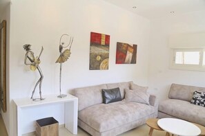 Flat-screen TV - Holyguest - Ben Yehuda 218 (Tel Aviv)