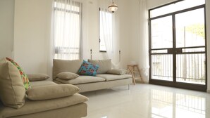 Design Apartment | Living room - Holyguest - Hess St. 8 (Tel Aviv)