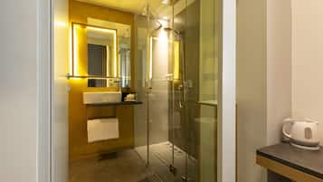 Dusche, Regendusche, kostenlose Toilettenartikel, Haartrockner