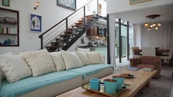 Villa, 2 Bedrooms, City View | Living room | TV