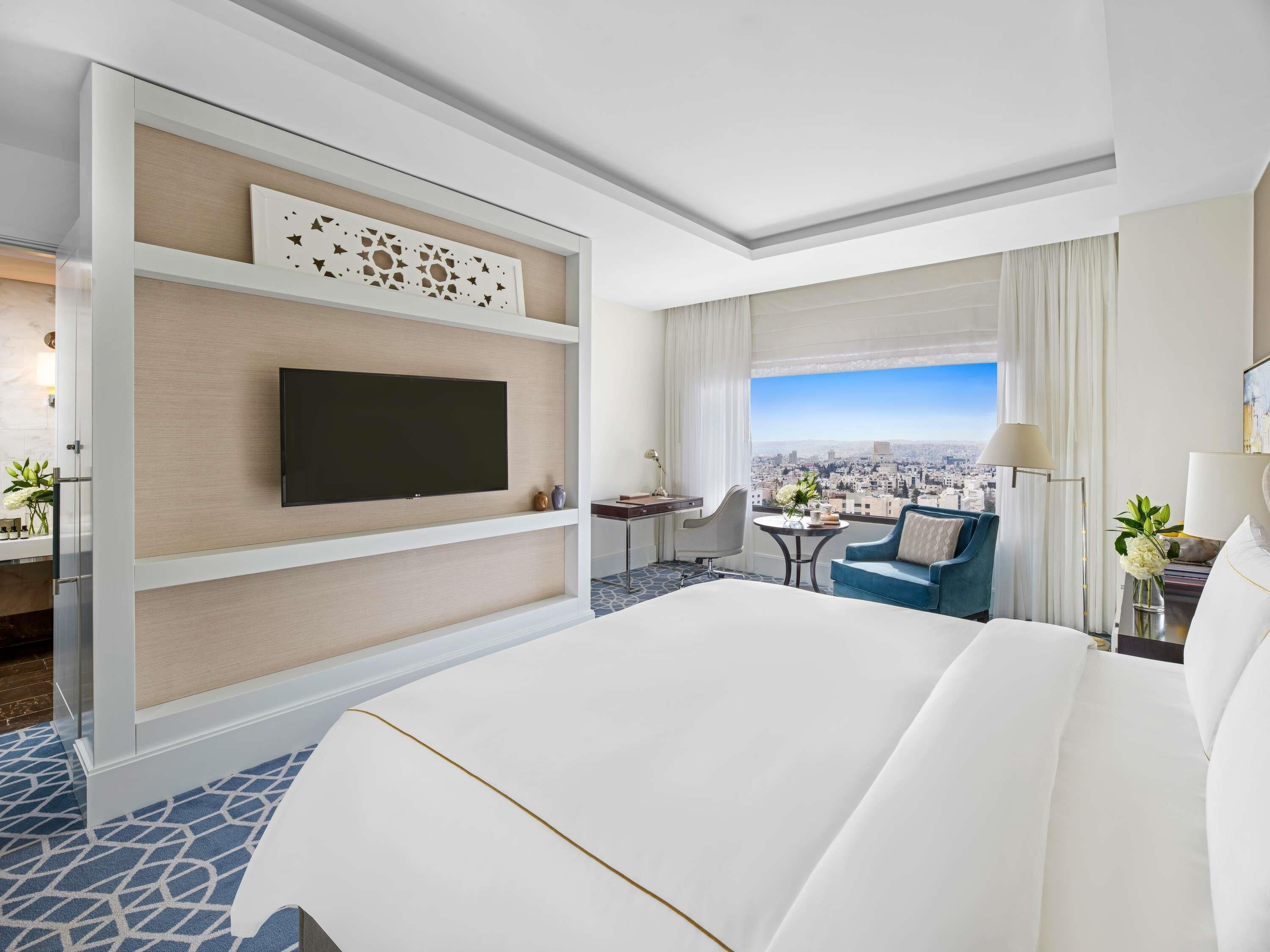 Ropa de cama de alta calidad, edredón y minibar 