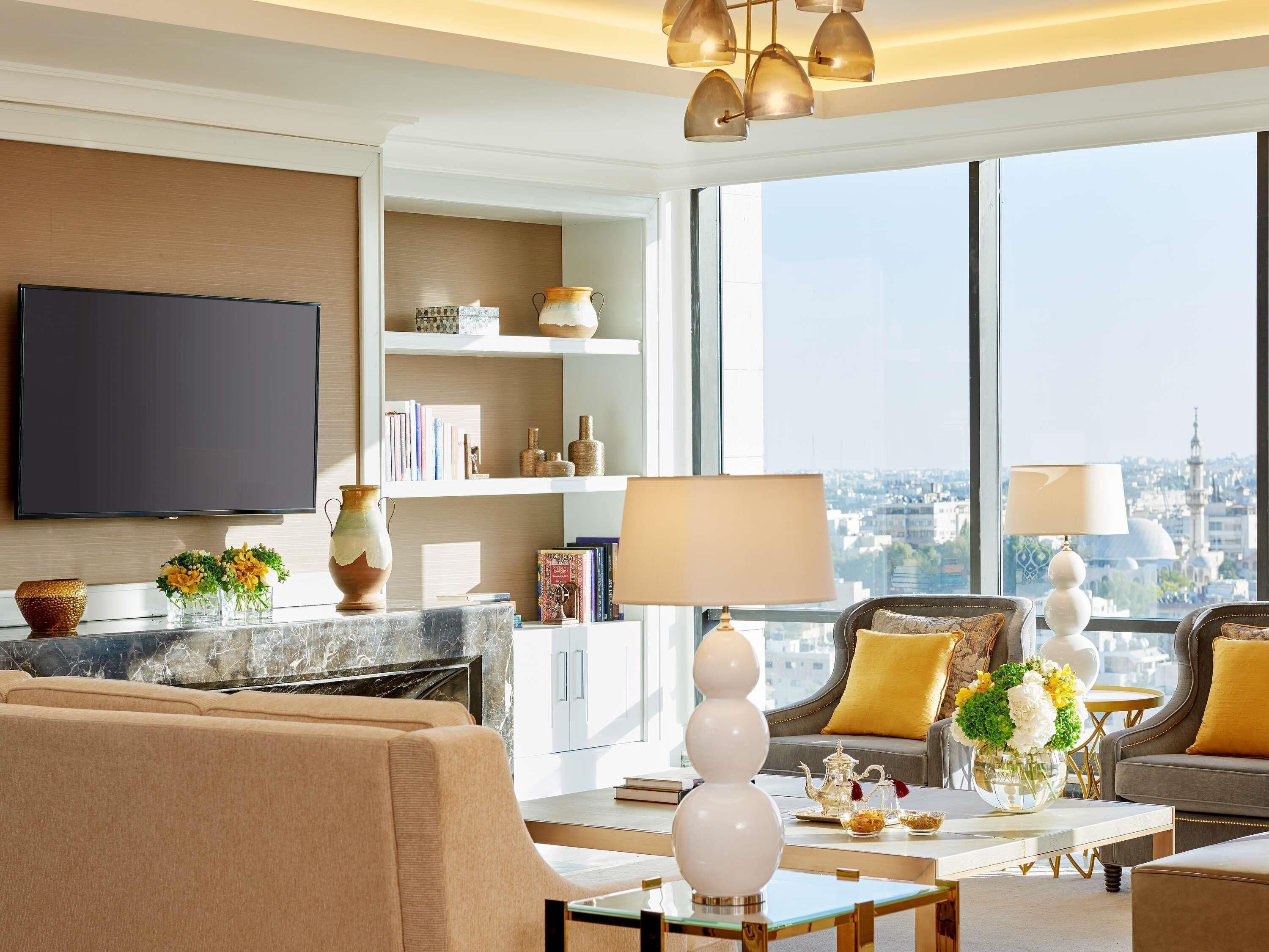 Ropa de cama de alta calidad, edredón y minibar 