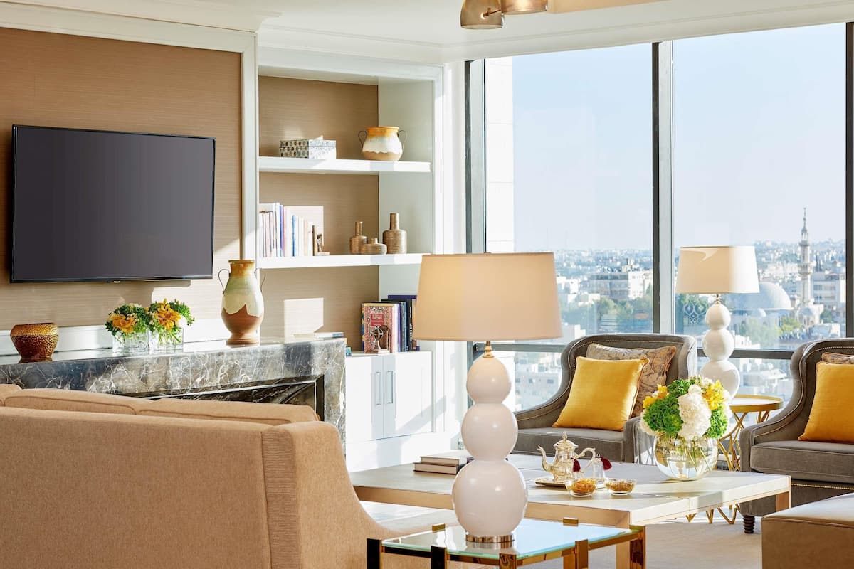 Ropa de cama de alta calidad, edredón y minibar