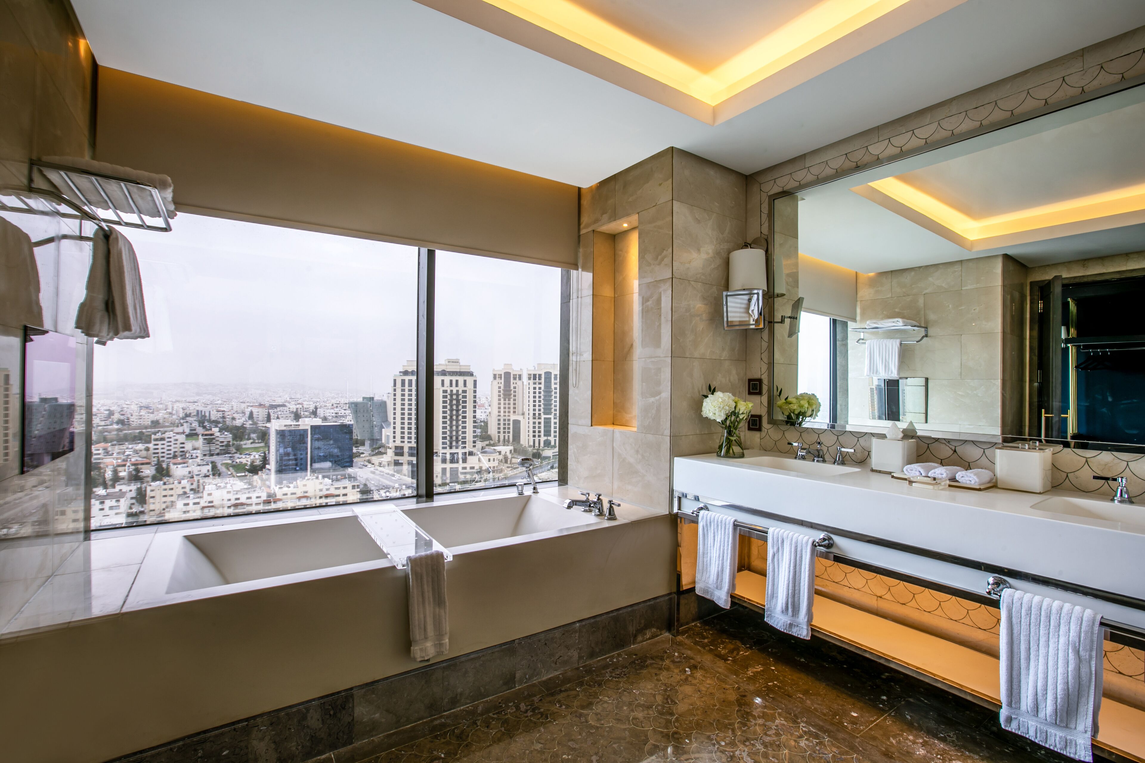 presidential suite (signature) | bathroom | combined shower/bathtub, deep-soaking bathtub, rainfall showerhead