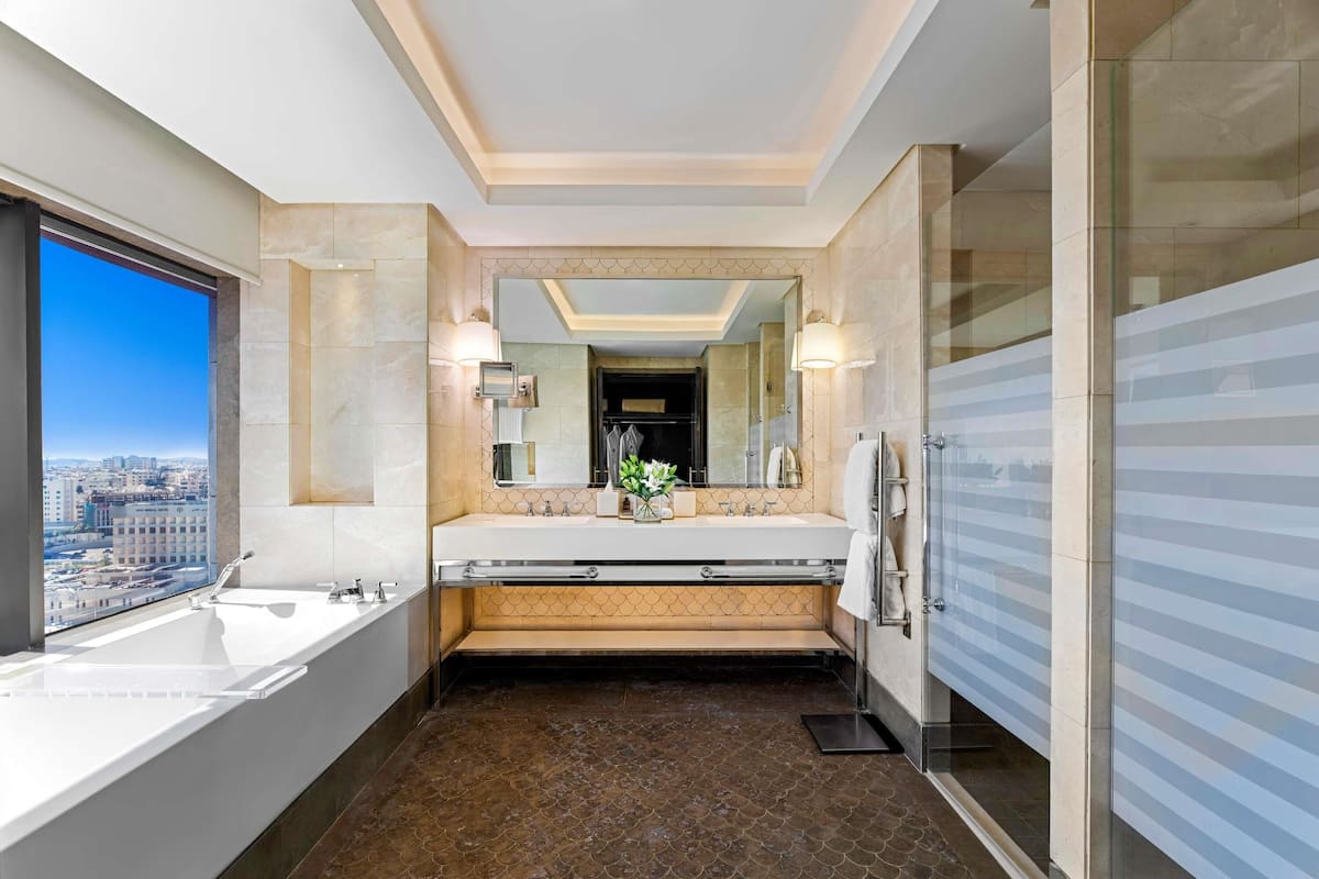 Presidential Suite (Signature)