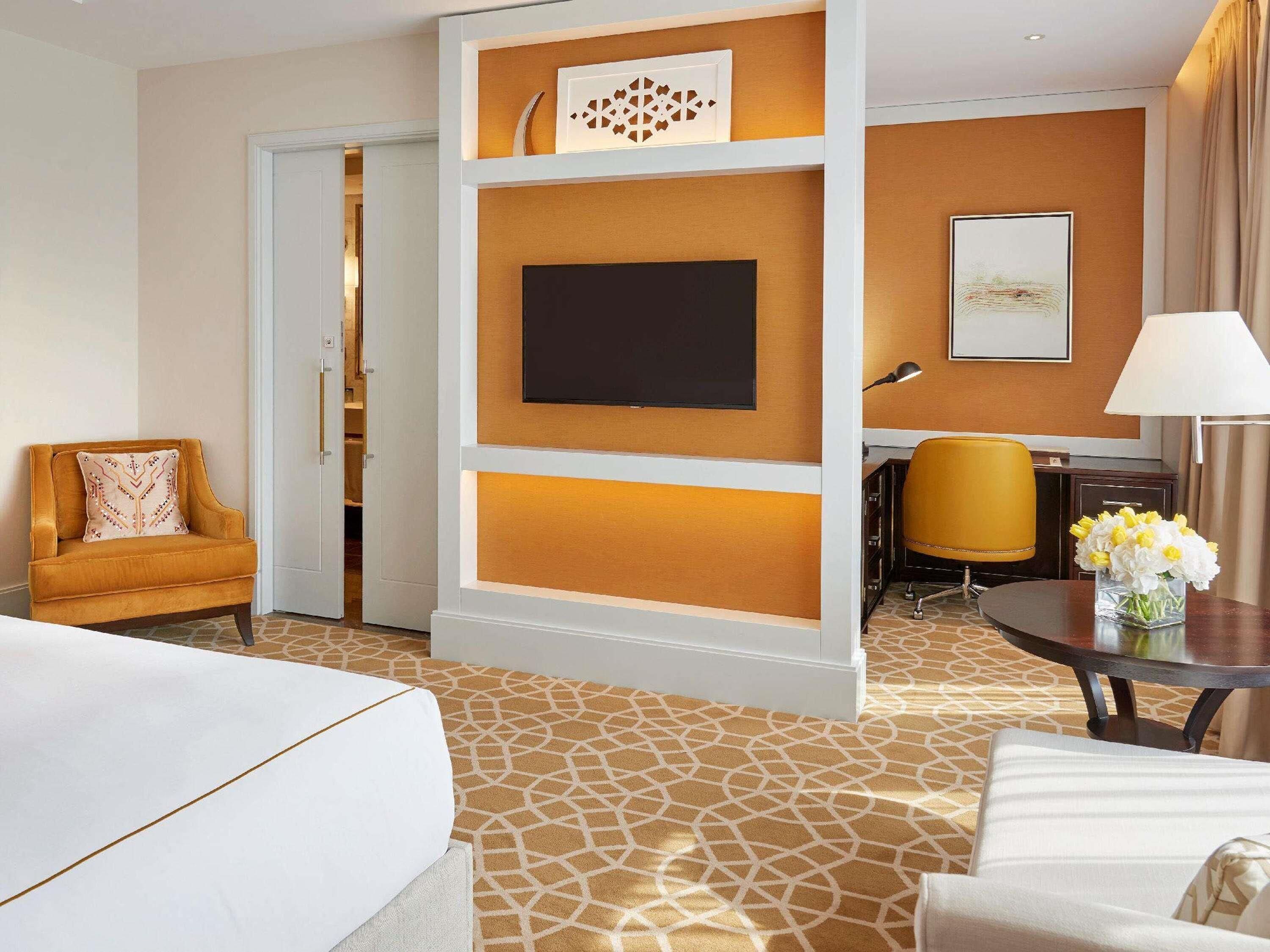 Ropa de cama de alta calidad, edredón y minibar 