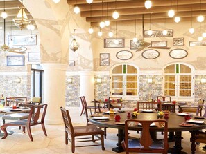 Daily buffet breakfast for a fee - Fairmont Amman (Amman)