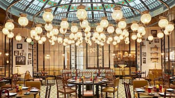 7 restaurants, breakfast, lunch served; local and international cuisine