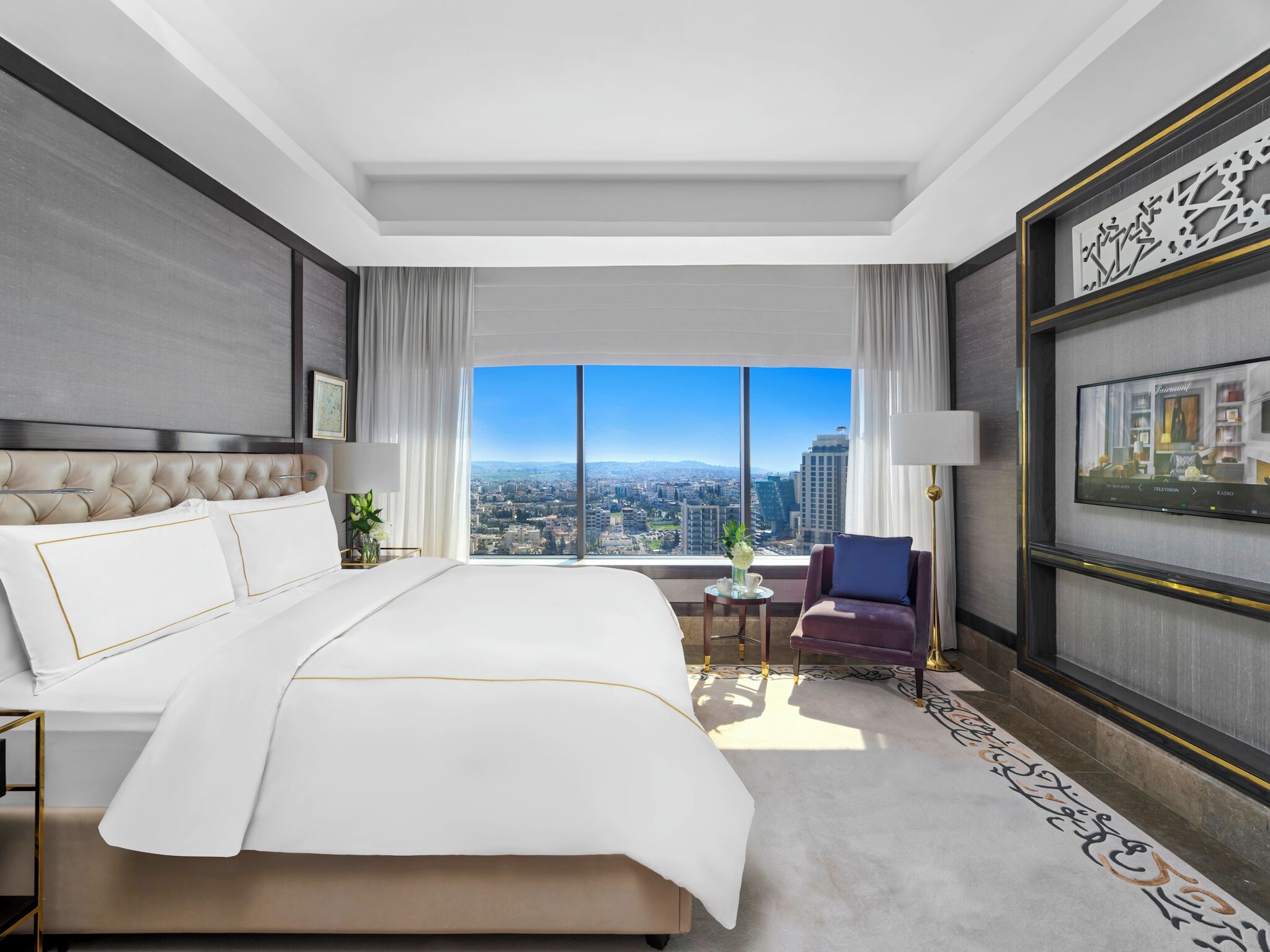 Suite presidencial (Signature) | Ropa de cama de alta calidad, edredones de plumas, minibar y caja fuerte