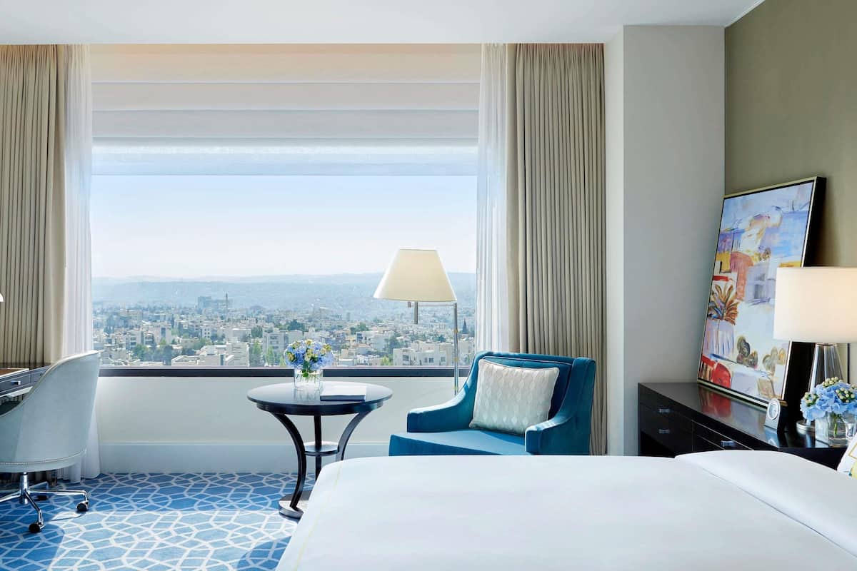 1 bedroom, premium bedding, down comforters, minibar