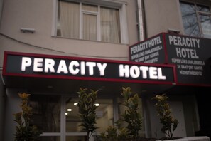 Property entrance - Peracity Hotel (Ankara)