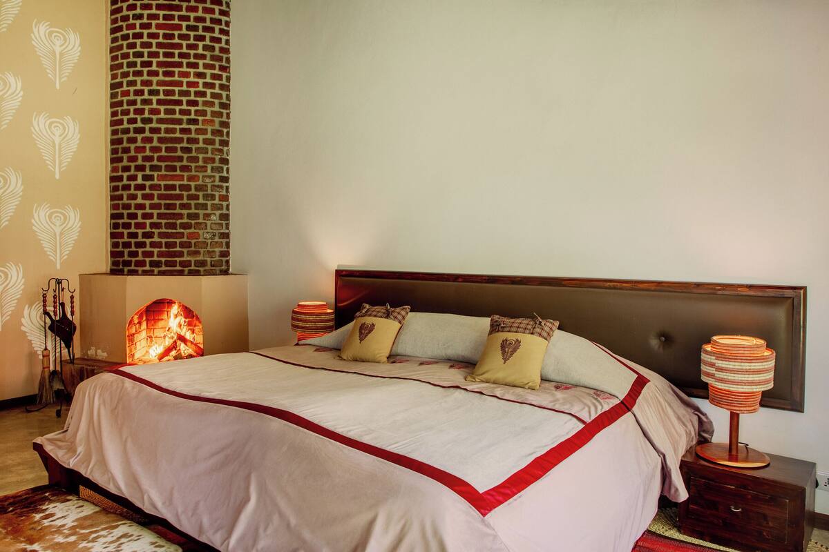 Junior Suite | Egyptian cotton sheets, premium bedding, down comforters