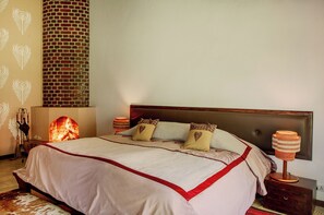 Junior Suite | Egyptian cotton sheets, premium bedding, down comforters