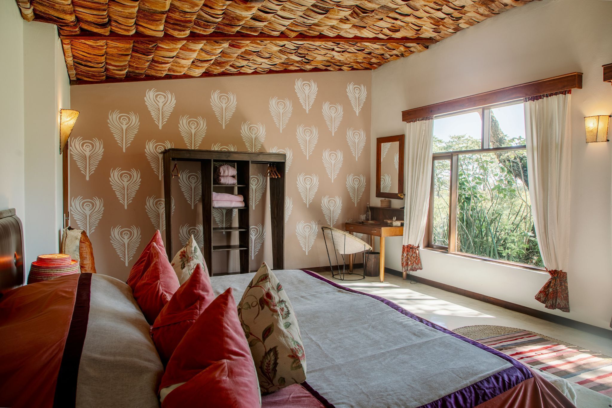 Deluxe Room | Egyptian cotton sheets, premium bedding, down comforters