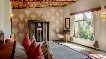 Deluxe Room | Egyptian cotton sheets, premium bedding, down comforters