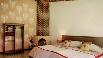 Junior Suite | Egyptian cotton sheets, premium bedding, down comforters