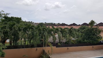 Apt 12, Executive Suites - Palms of Ottawa | Vista do quarto