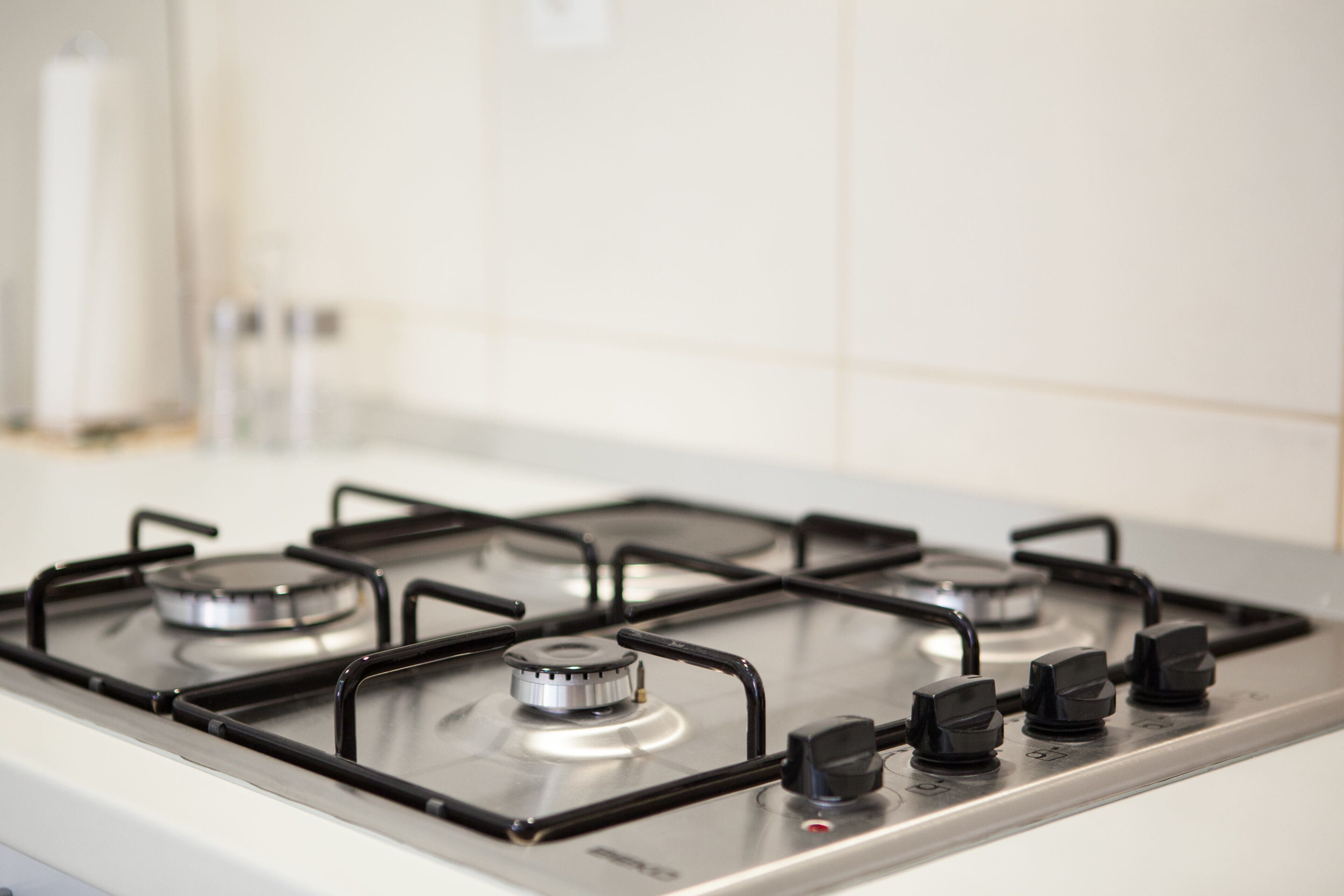 fridge, oven, stovetop, coffee/tea maker