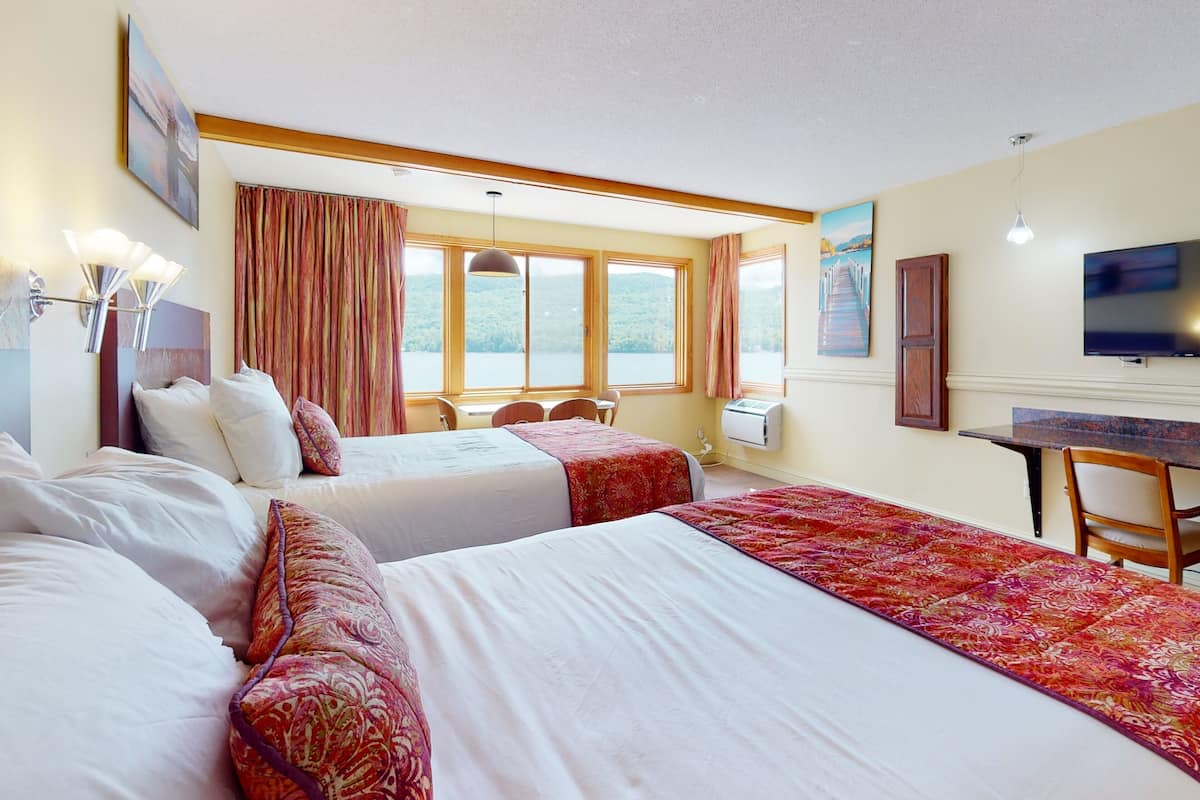 Standard Room, 2 Queen Beds, Lake View, Lakeside | Premium bedding, pillowtop beds, in-room safe, desk