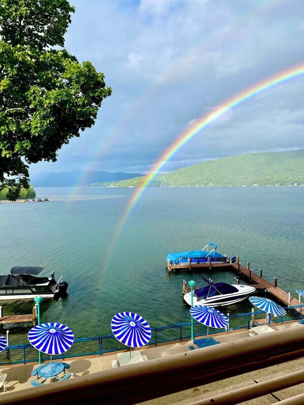2 restaurants; breakfast, lunch and dinner served  - Surfside On The Lake (Lake George)