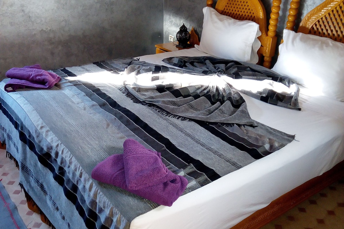 Premium bedding, desk, blackout curtains, soundproofing
