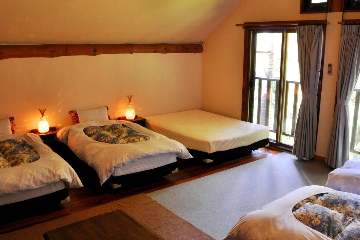 Zimmer, eigenes Bad (5 Beds, Log)
