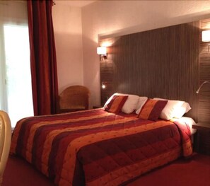 Doppelzimmer | Schreibtisch, kostenlose Zustellbetten, kostenloses WLAN