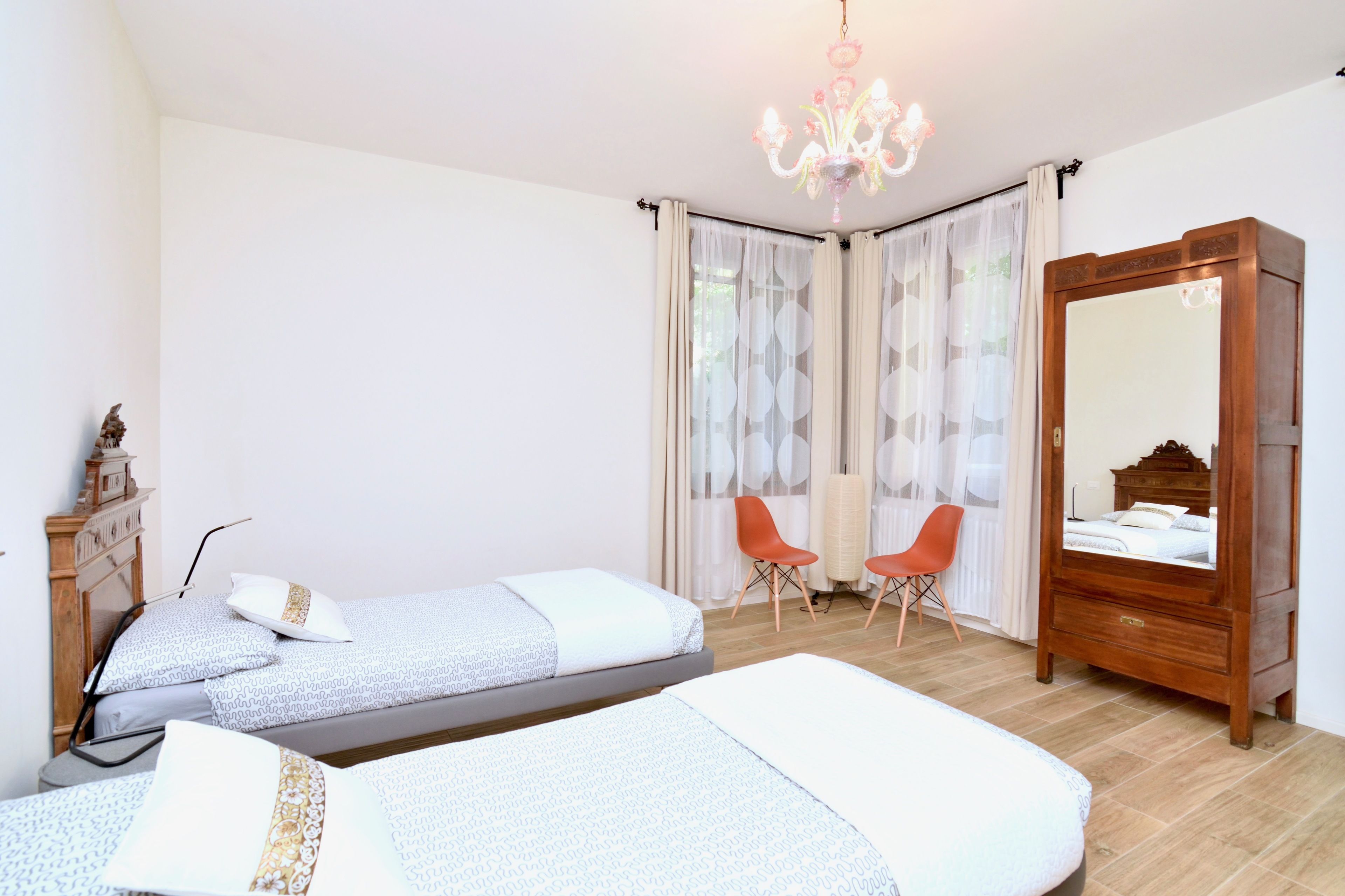 Apartment, 2 Bedrooms | 2 bedrooms, desk, iron/ironing board, cots/infant beds