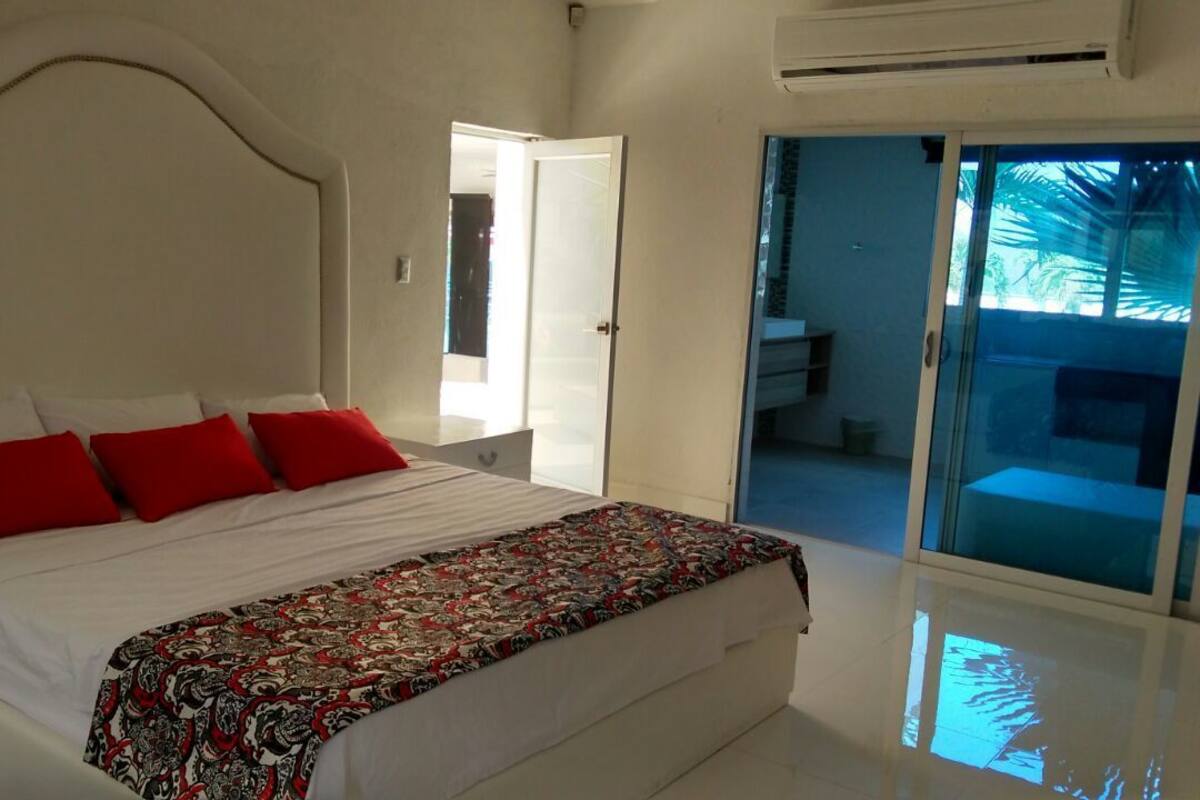 Standard Room | In-room safe, blackout curtains, free WiFi