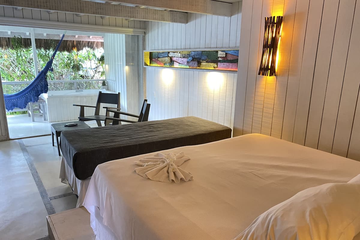 Deluxe Suite | 1 bedroom, minibar, in-room safe, desk
