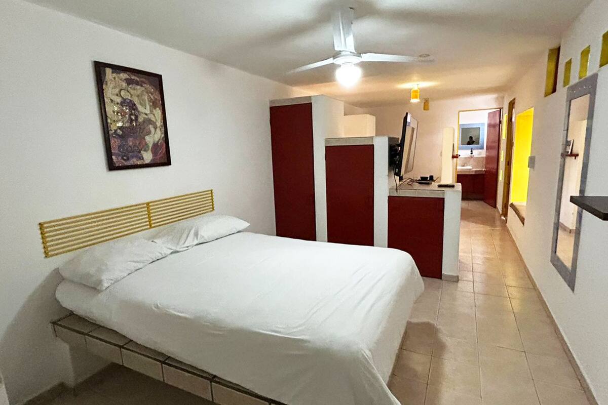 1 bedroom, individually furnished, iron/ironing board, free WiFi