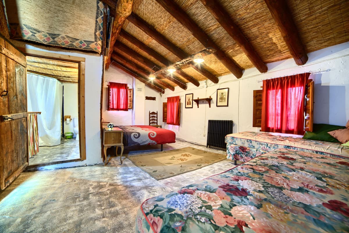 House, Private Bathroom (La Casa del Gato)