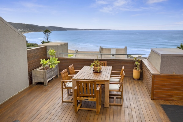 Aerial view - Lorne Beachfront Accommodation (Lorne)