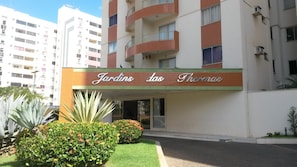 Fachada da propriedade