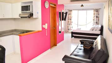 Apartment, Balcony (6 people) | Living room | TV