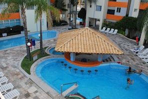 6 albercas al aire libre 