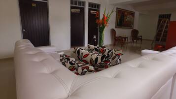 Sala de estar en el lobby