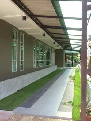 Exterior detail - Mo2 Stylish (Bang Bua Thong)