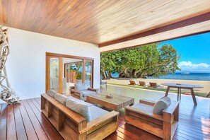 Deluxe villa, 1 slaapkamer, terras, uitzicht op oceaan | Terras
