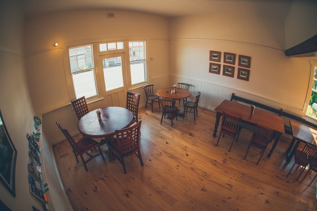 lunch and dinner served