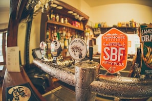 Bar (on property) - Weldborough Hotel (Weldborough)