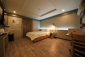 Standard Double Room | Premium bedding, blackout drapes, iron/ironing board, free WiFi - Hotel M Story (Suwon)