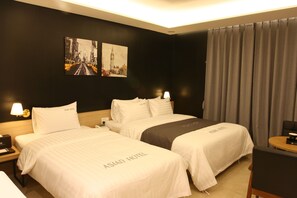 Standard-Zweibettzimmer | Schreibtisch, Verdunkelungsvorhänge, kostenloses WLAN