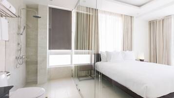 Lana Family Suite | Premium bedding, pillow-top beds, minibar, in-room safe