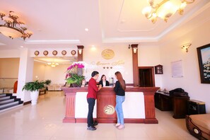 Reception - Marguerite Hotel (Da Lat)